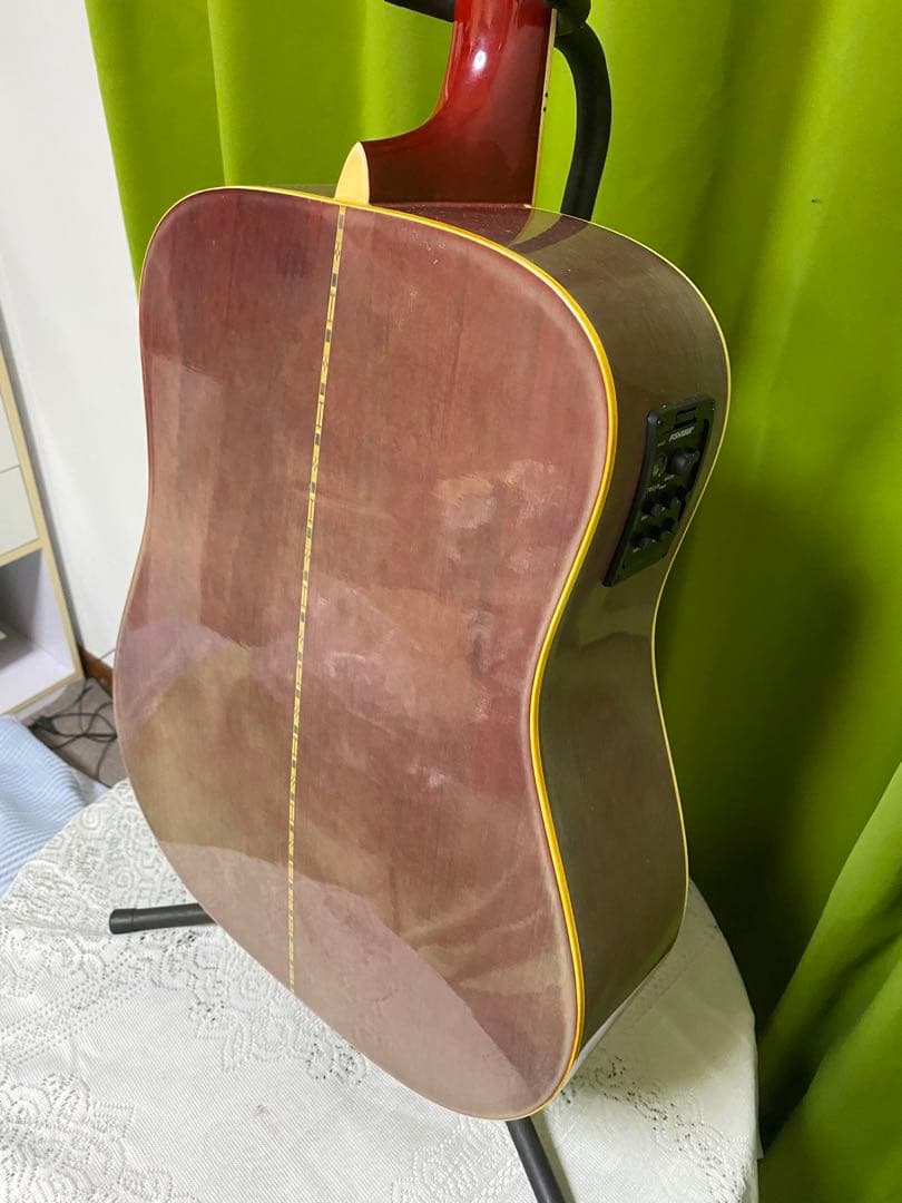 モーリスＷＤ25　DOVEモデル エレアコ ギブソン流のサウンド　良く鳴ります！