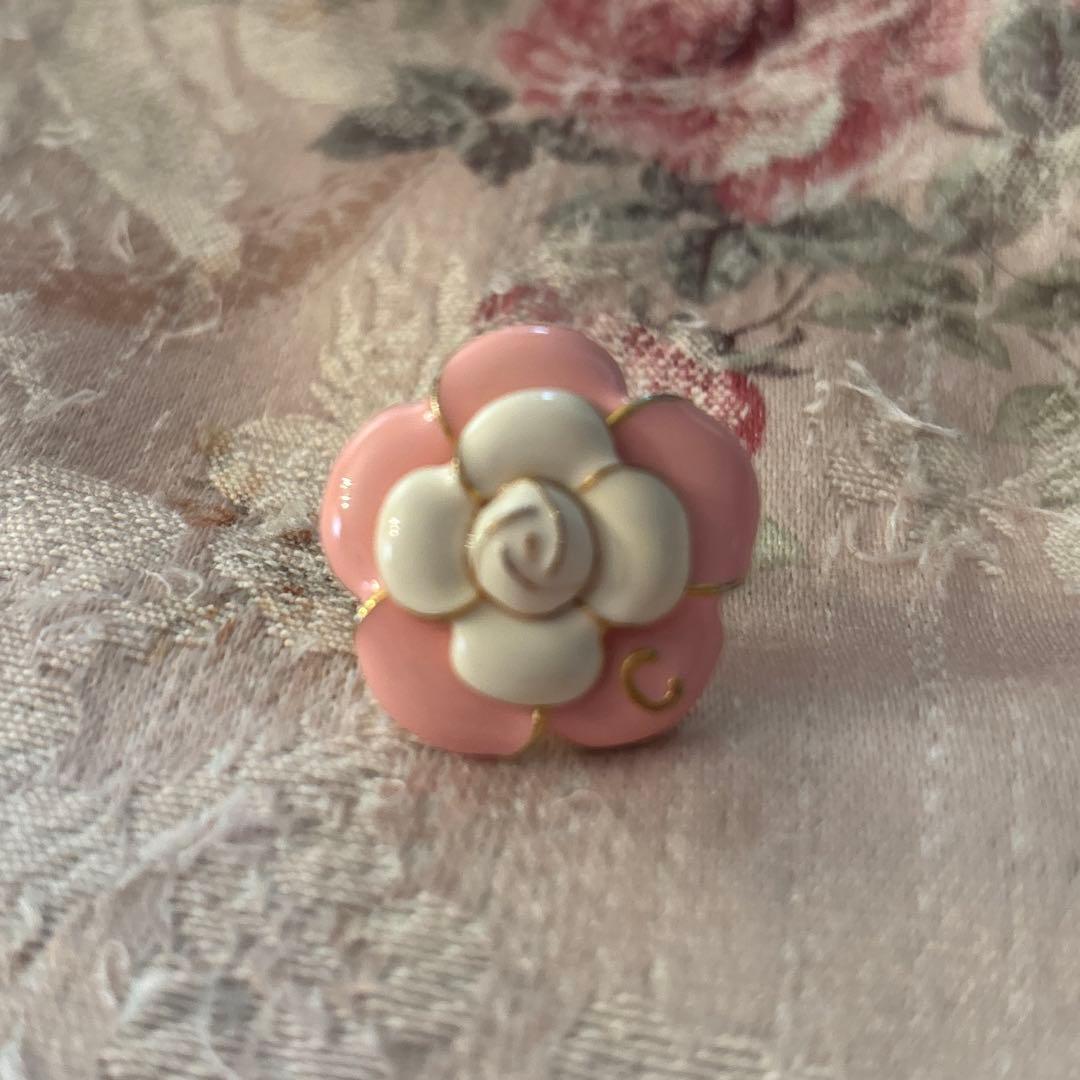 クレイサス【美品】カメリア花 ピンク&ホワイト指輪　リング