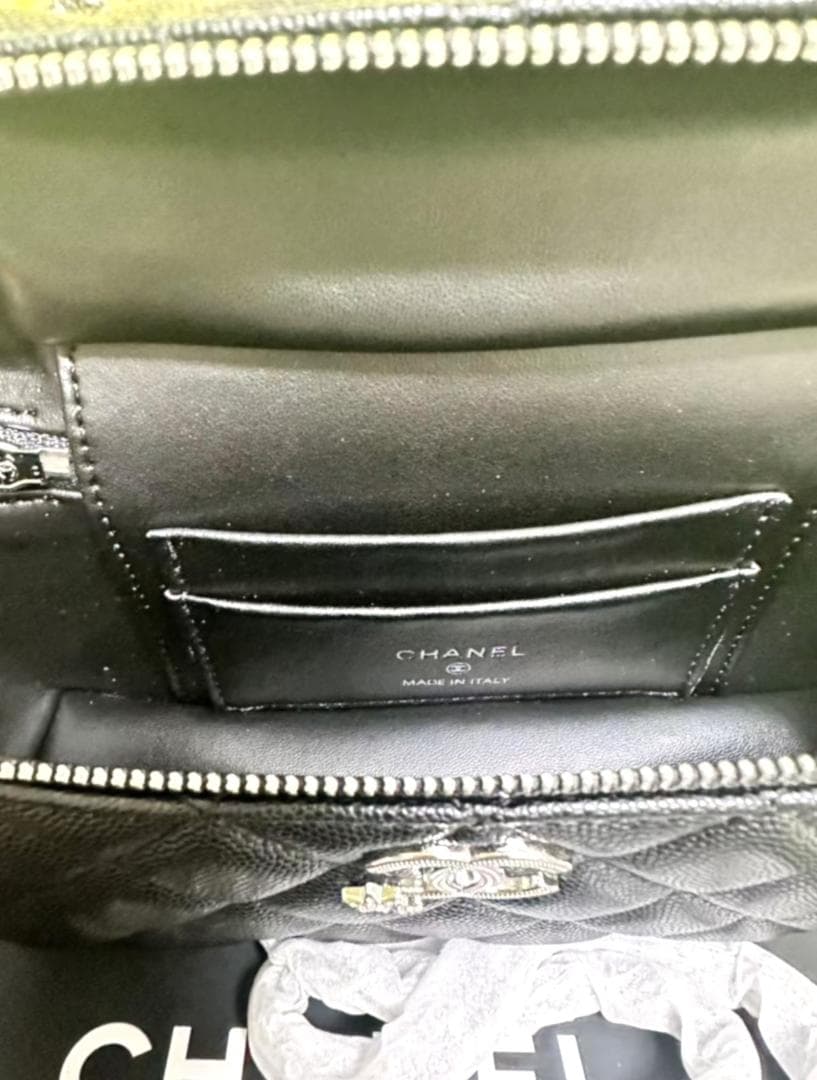 ✨極美品✨未使用 ブラック キルティングバッグ 高級感