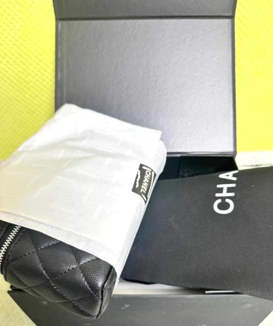 ✨極美品✨未使用 ブラック キルティングバッグ 高級感