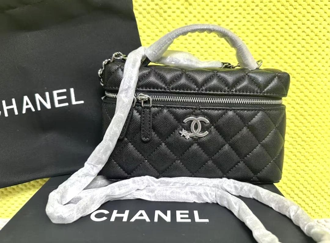 ✨極美品✨未使用 ブラック キルティングバッグ 高級感