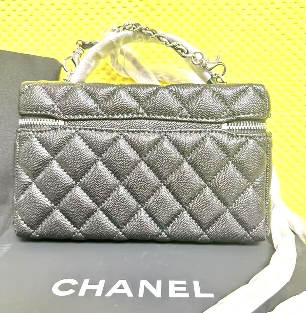 ✨極美品✨未使用 ブラック キルティングバッグ 高級感