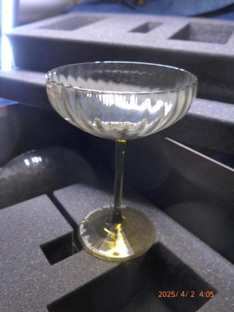 ヴェニーニのシャンパングラス/ボリチーネ２客。「ダミアーニ」への限定品、未使用