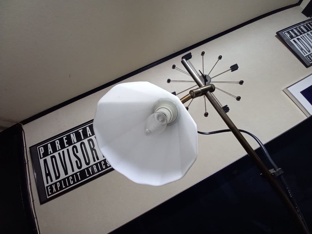 ヴィンテージ　シック　モダン　真鍮　フレーム　摺り硝子　シェード　フロアランプ