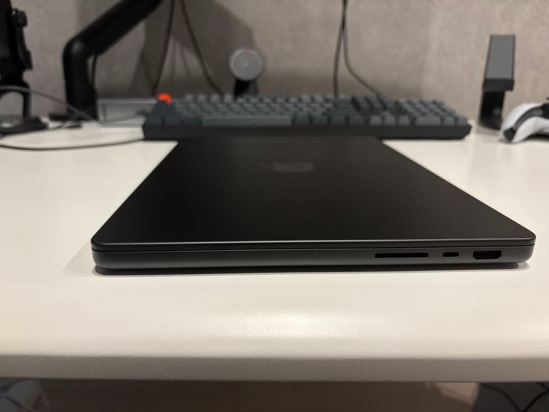 MacBookPro 14 M5 スペースグレー　16GB 1TB