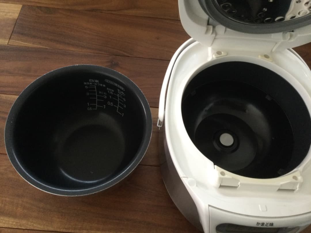 炊飯器 SANYO かまど味 ECJ-C10N 綺麗です