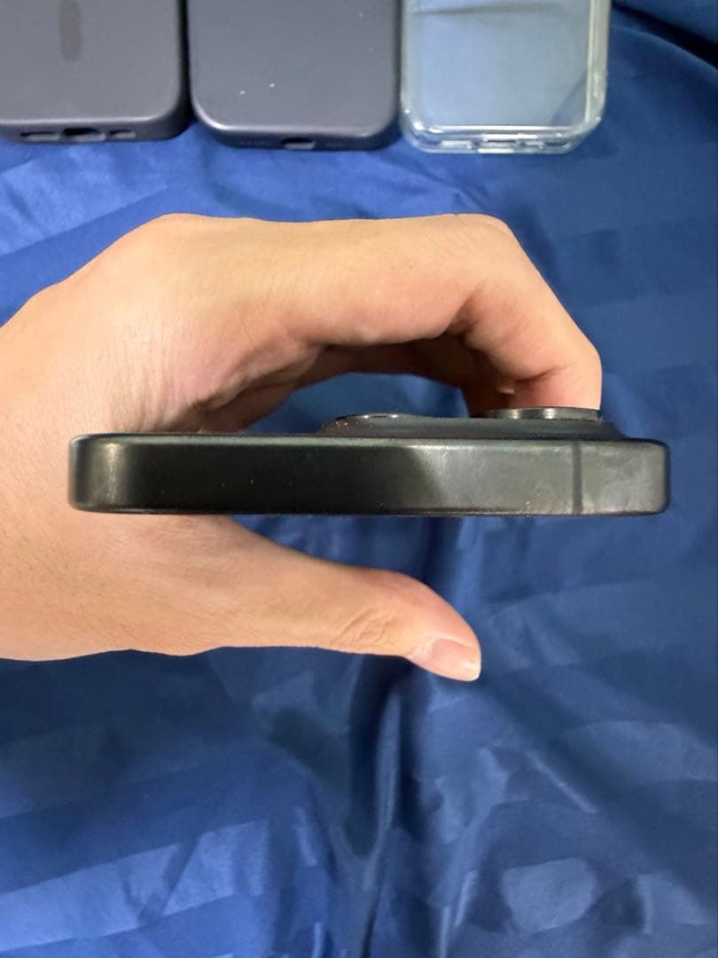 美品 iPhone 15pro 128GB SIMフリー 修理歴なし 残量84%