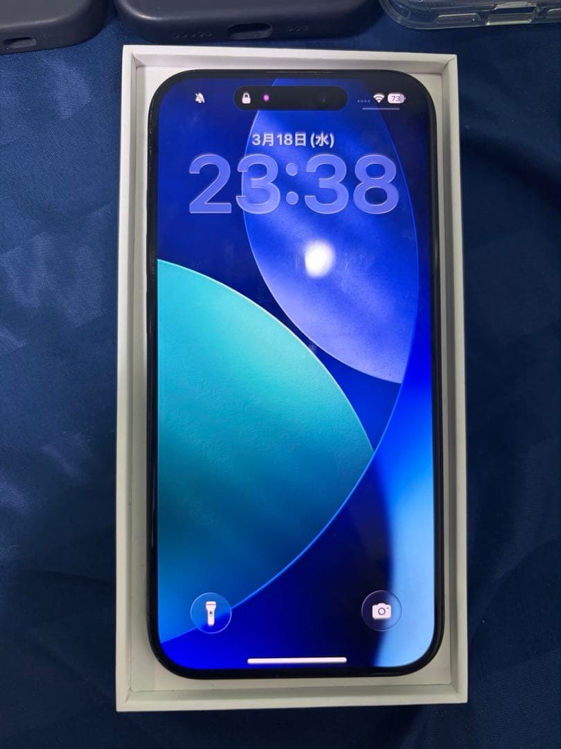 美品 iPhone 15pro 128GB SIMフリー 修理歴なし 残量84%