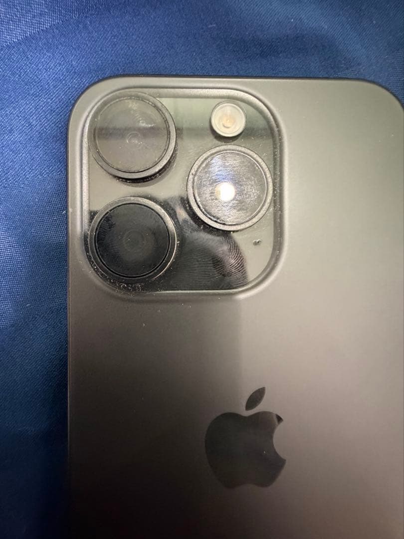 美品 iPhone 15pro 128GB SIMフリー 修理歴なし 残量84%