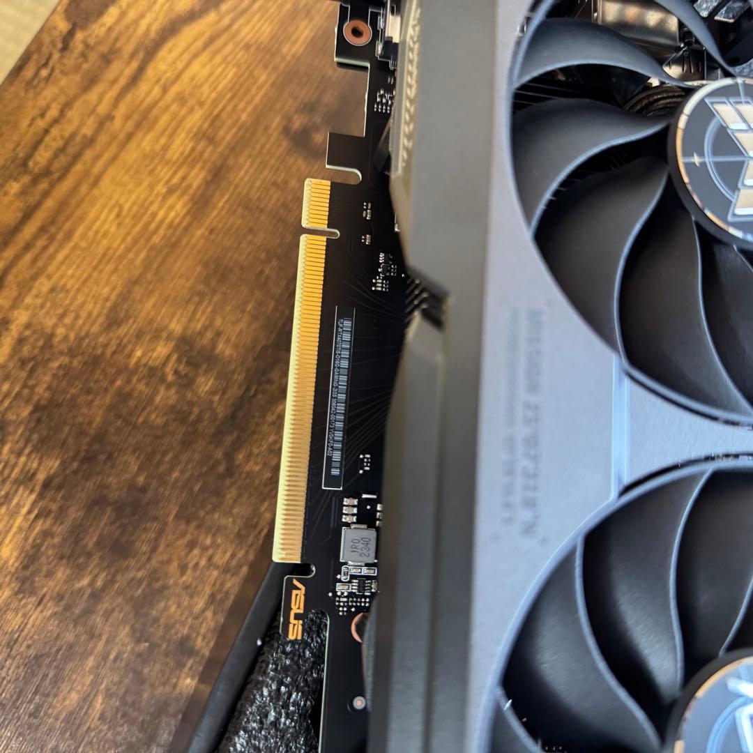 グラフィックボード・グラボ・ビデオカード ASUS TUF RTX 4070 ti Super 16GB