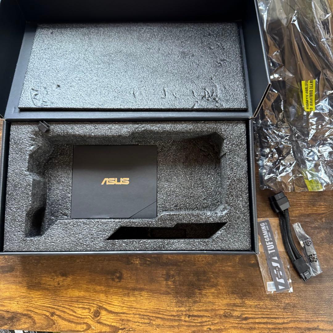 グラフィックボード・グラボ・ビデオカード ASUS TUF RTX 4070 ti Super 16GB