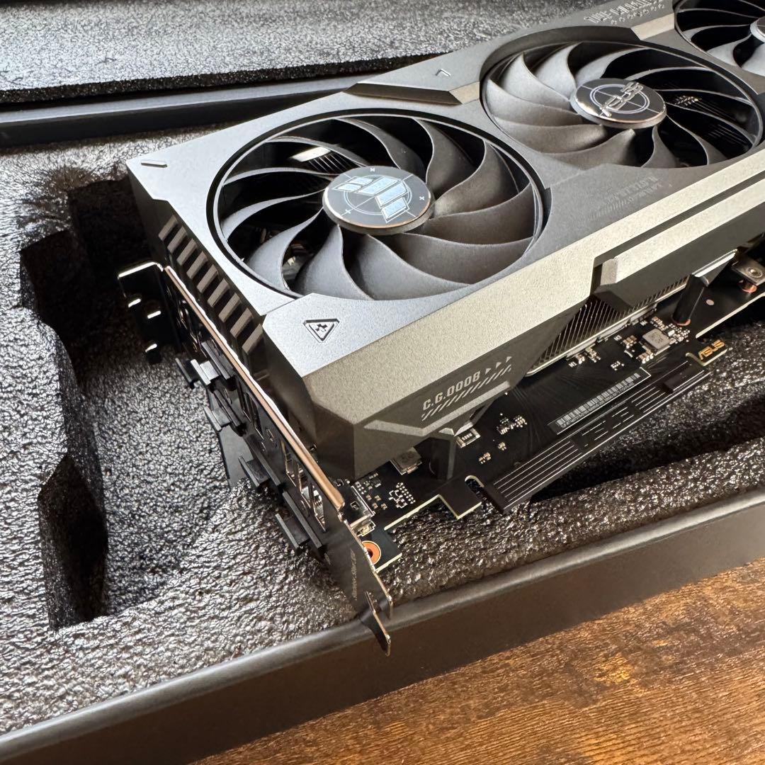グラフィックボード・グラボ・ビデオカード ASUS TUF RTX 4070 ti Super 16GB