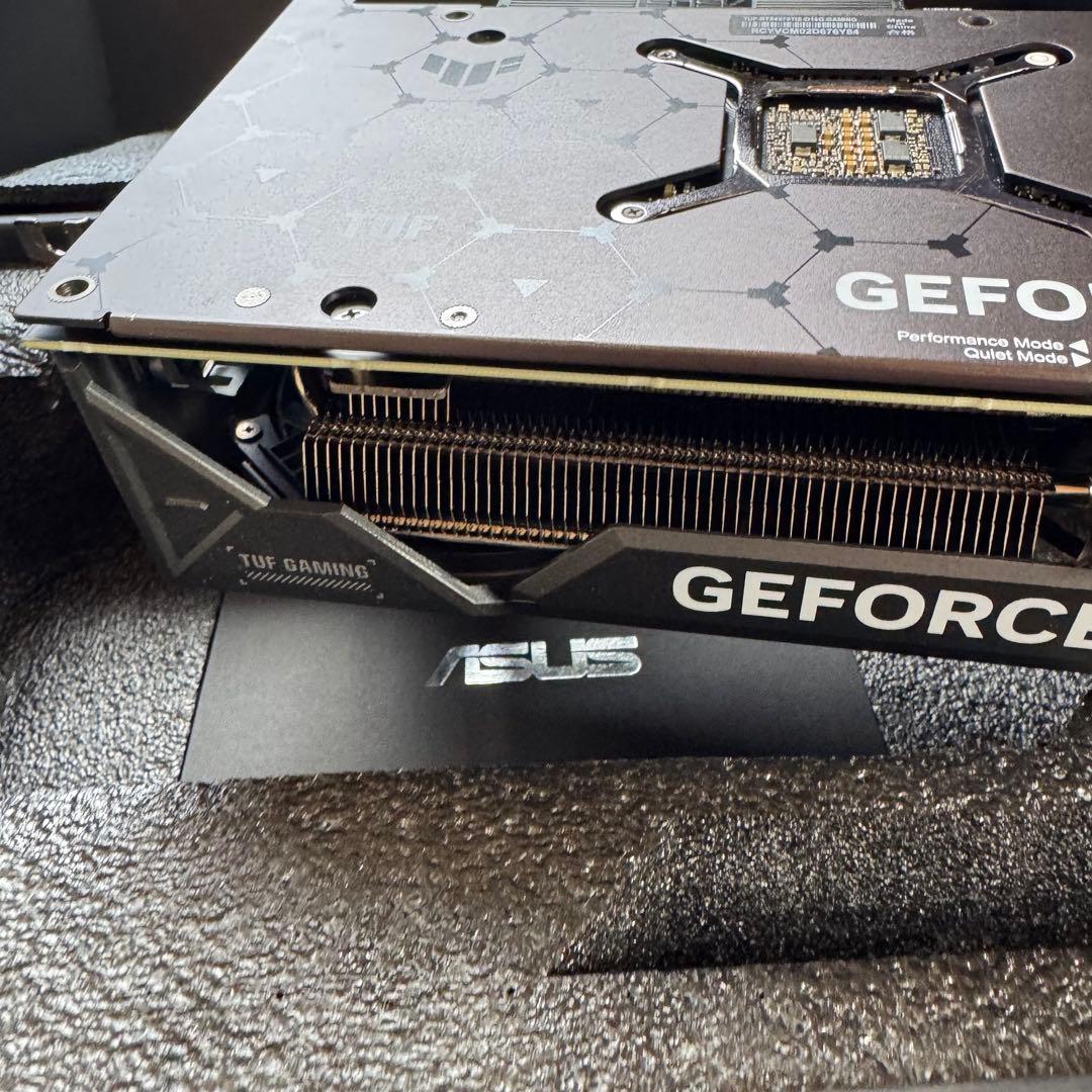 グラフィックボード・グラボ・ビデオカード ASUS TUF RTX 4070 ti Super 16GB