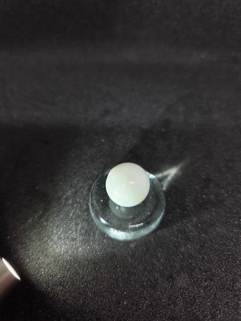 糸魚川翡翠 白 丸玉 14.02mm