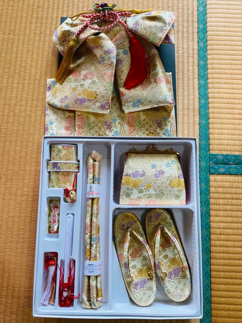 七五三　帯　作り帯　ハコセコセット　ゴールド系　桜模様　草履　７歳　新品　美品