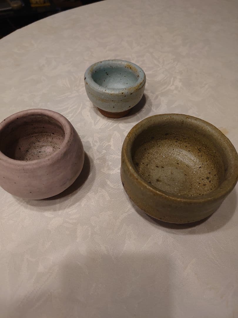 陶器製カラフル茶碗３個セット ロクロ作品 ２０２５年作。陶芸家(たまご)