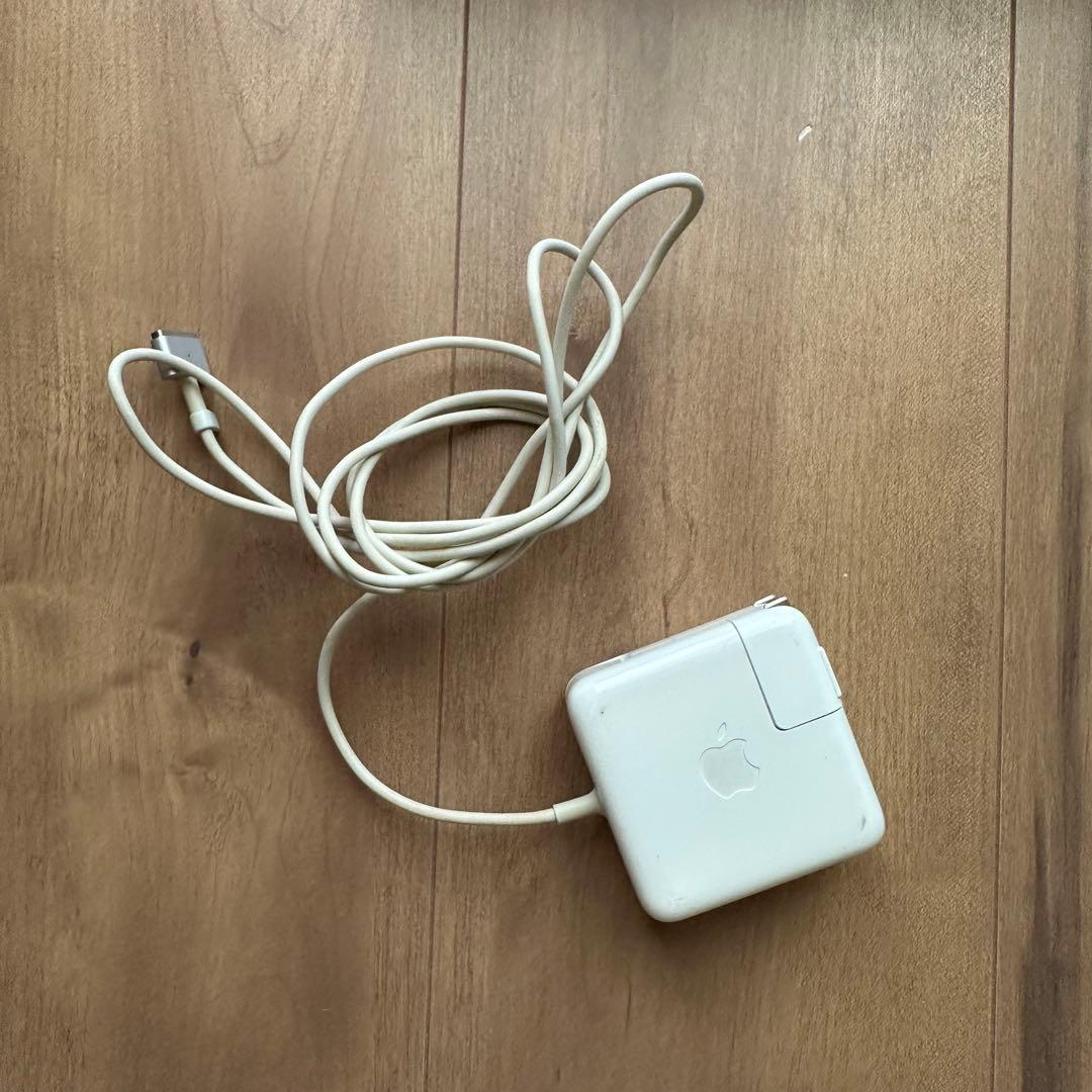 SUUMO 公式アカウント01　【美品】MacBook Air 11インチ