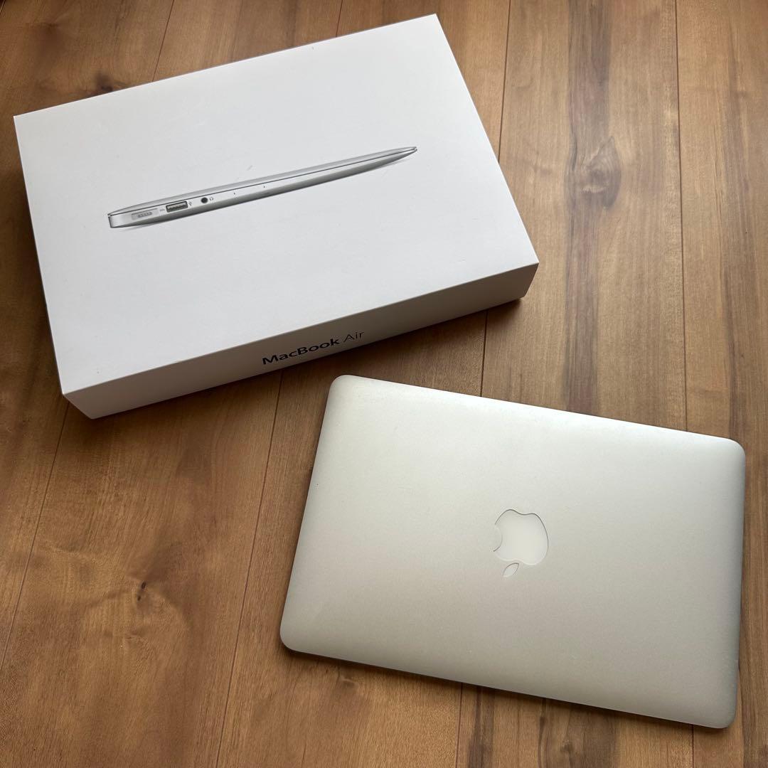SUUMO 公式アカウント01　【美品】MacBook Air 11インチ