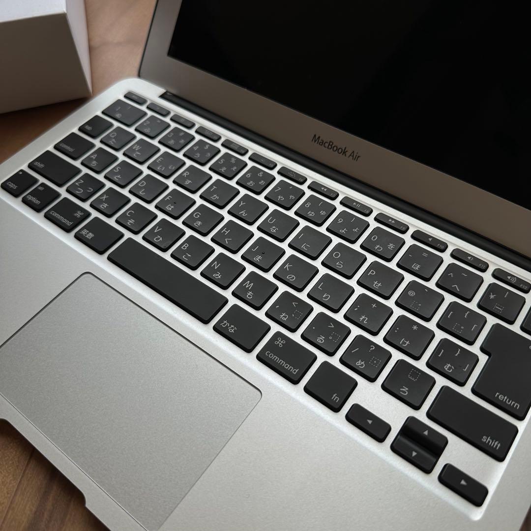 SUUMO 公式アカウント01　【美品】MacBook Air 11インチ