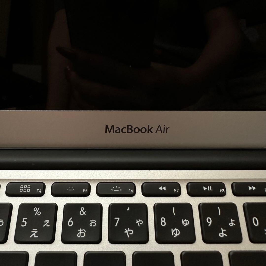 SUUMO 公式アカウント01　【美品】MacBook Air 11インチ