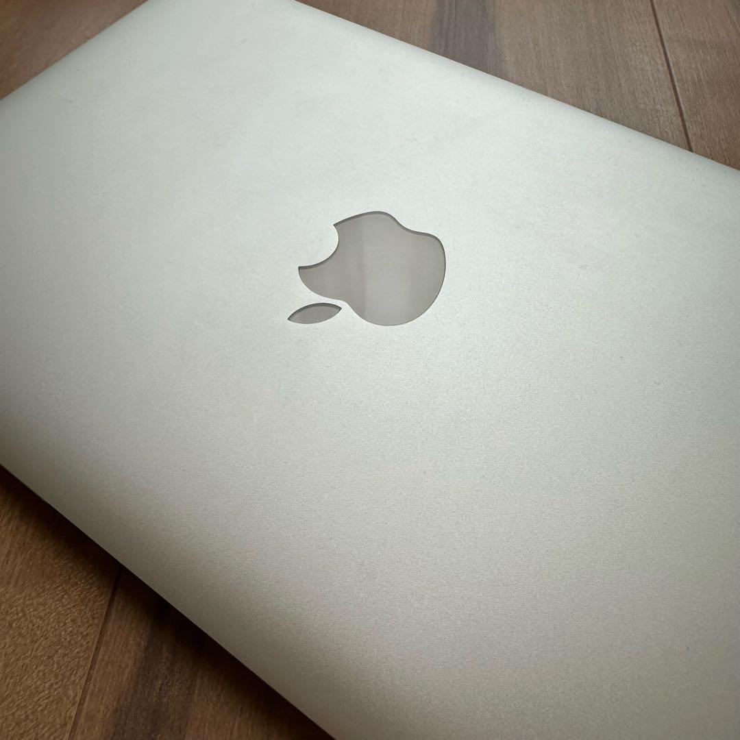 SUUMO 公式アカウント01　【美品】MacBook Air 11インチ