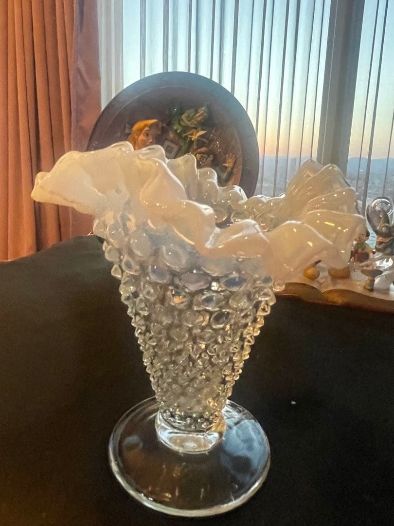 フェントン　フレンチオパールセント　ホブネイル　フラワーベース　Lサイズ