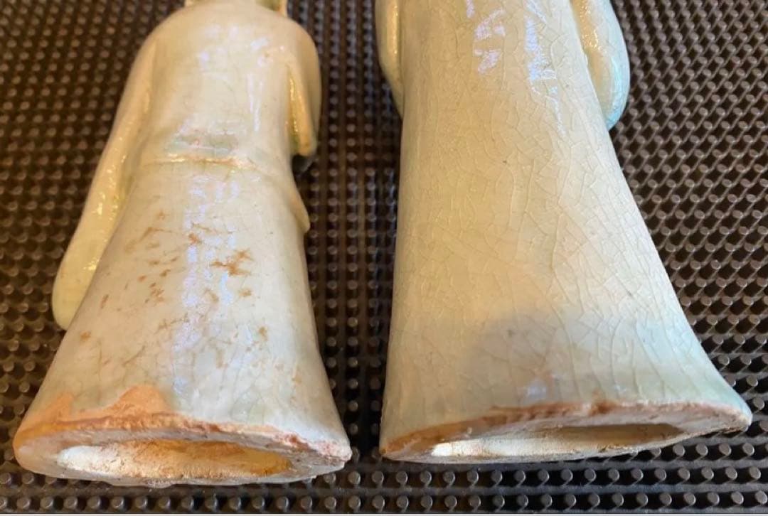 アンティーク・宋代景徳鎮窯・青白磁（影青）一対人物俑 ・鑑賞ケース ・２点セット