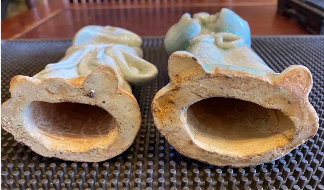 アンティーク・宋代景徳鎮窯・青白磁（影青）一対人物俑 ・鑑賞ケース ・２点セット