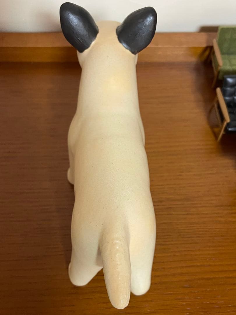 リサ・ラーソン ブルテリア　左ブチ