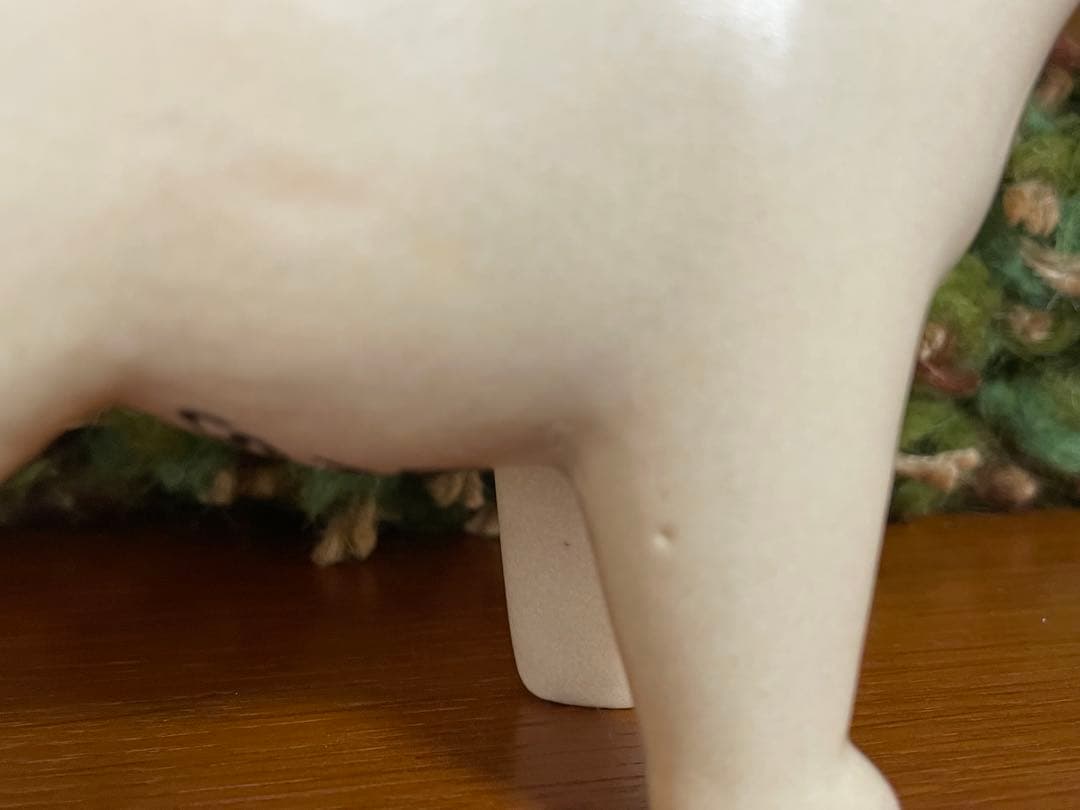 リサ・ラーソン ブルテリア　左ブチ