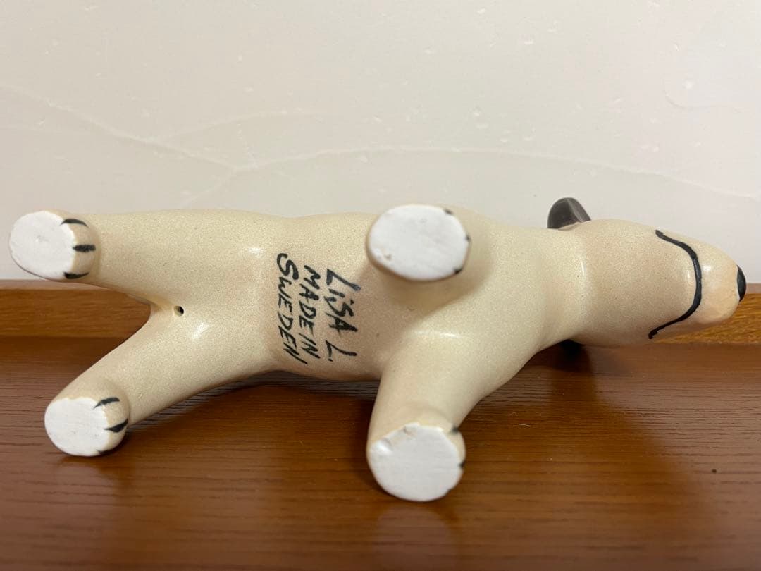 リサ・ラーソン ブルテリア　左ブチ