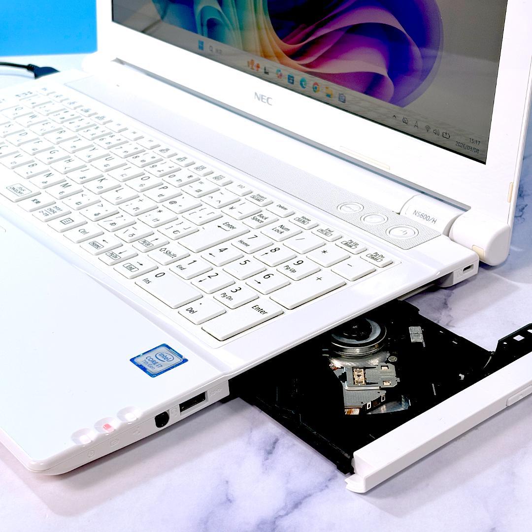 美品☆Corei7・8GB・SSD・MSオフィス付 ホワイト ノートパソコン