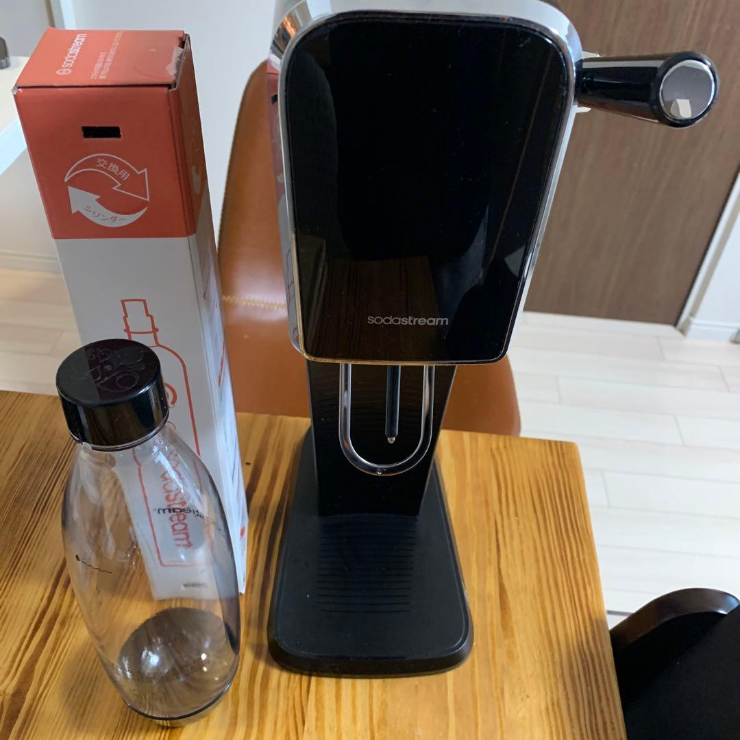 お得セットsodastream Art 炭酸水メーカー 炭酸2本セット
