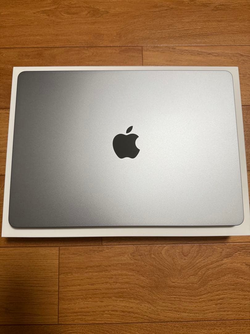 【美品】MacBook Air 13インチM2 2022 16GB/512GB