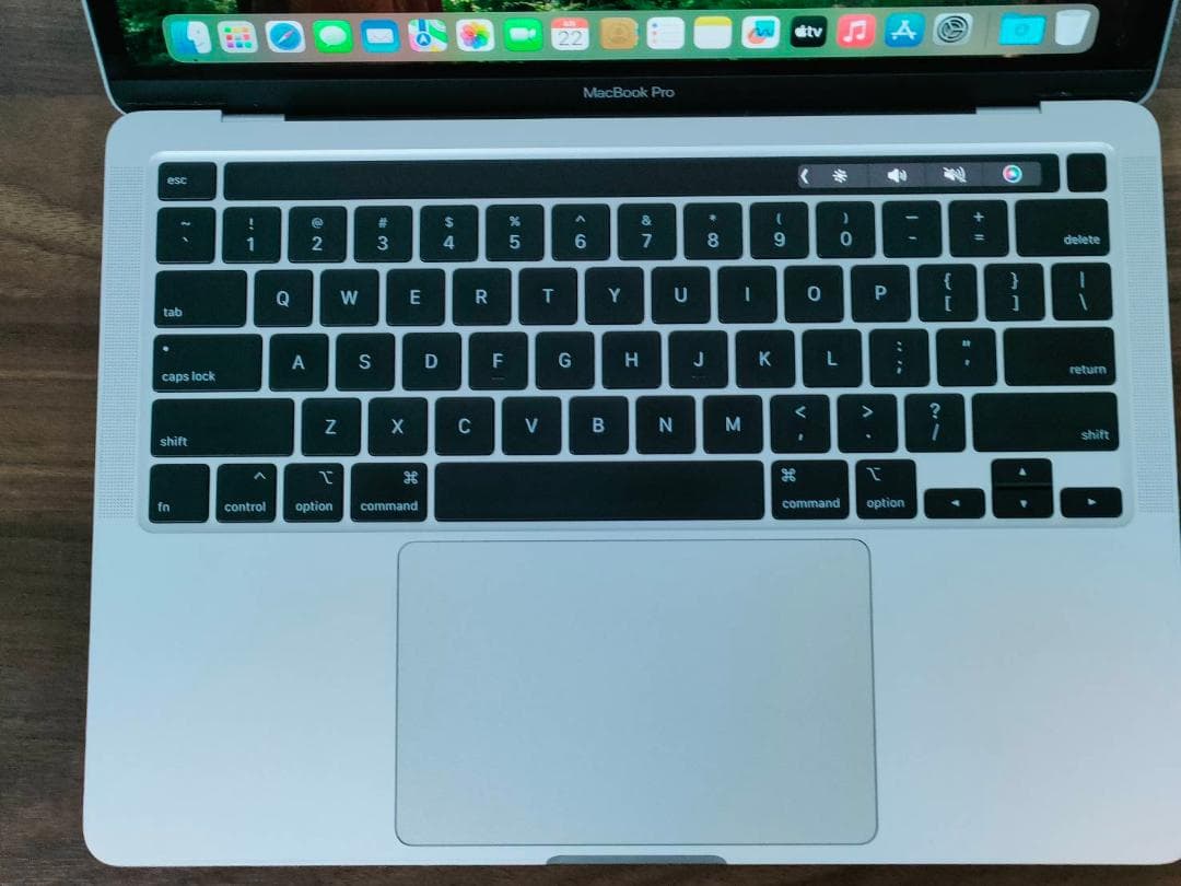 良品MacBook Pro 2020 13型 i7 16G 1TB USキーC3