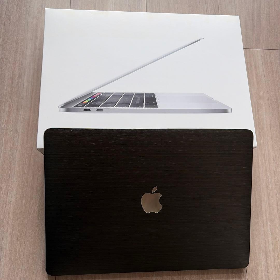 MacBook Pro 2018 256GB 8GBメモリ 13インチ