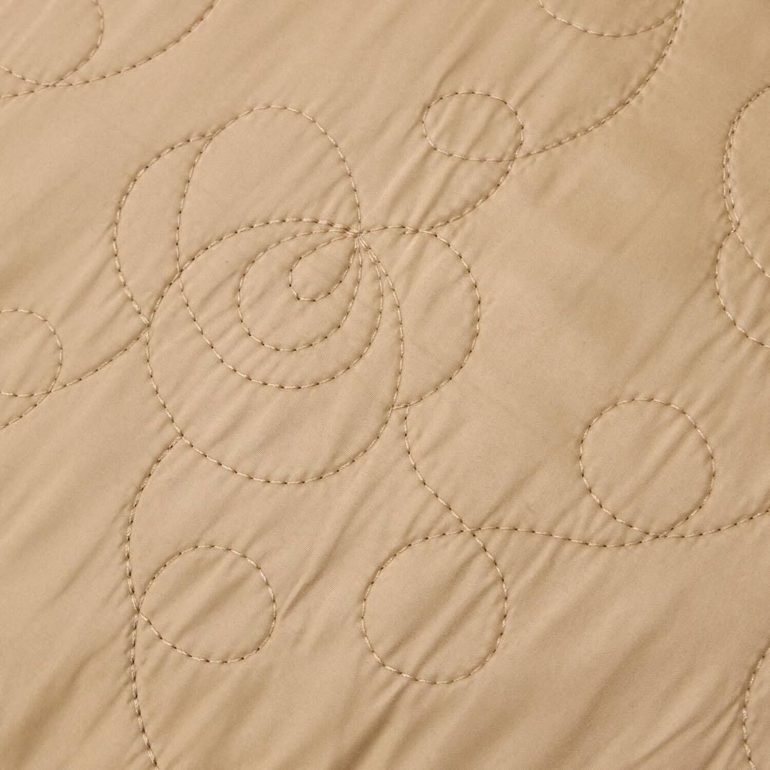 西川 除湿・消臭・防カビ・抗菌 ローズ刺しゅうフリル付ベッドスプレッドセミダブル