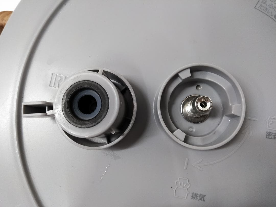 アイリスオーヤマ 電気圧力鍋 3.0L KPC-MA3-H 2021年製◆