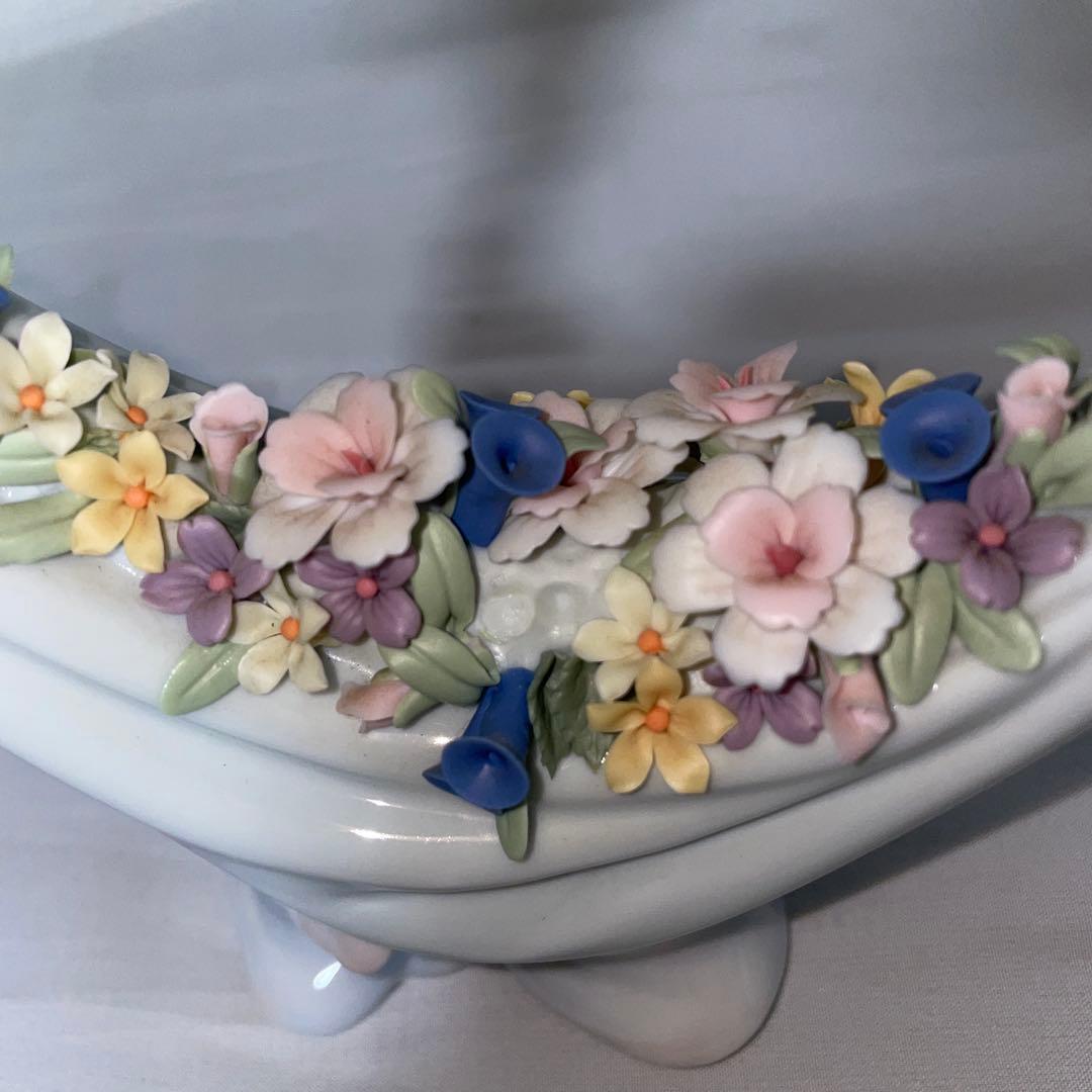 リヤドロ　LLADRO 平和の花かご　花　ハト　鳩