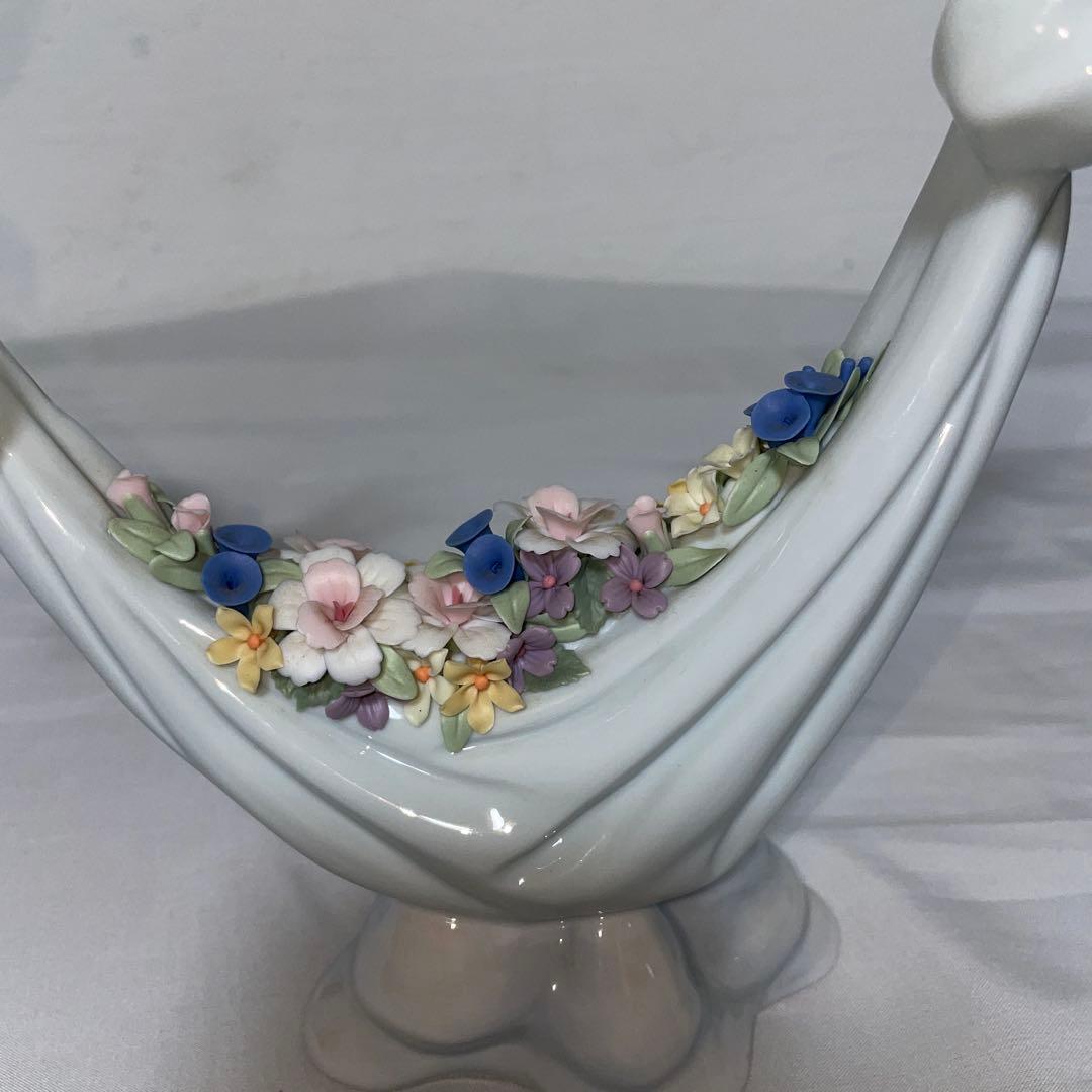 リヤドロ　LLADRO 平和の花かご　花　ハト　鳩