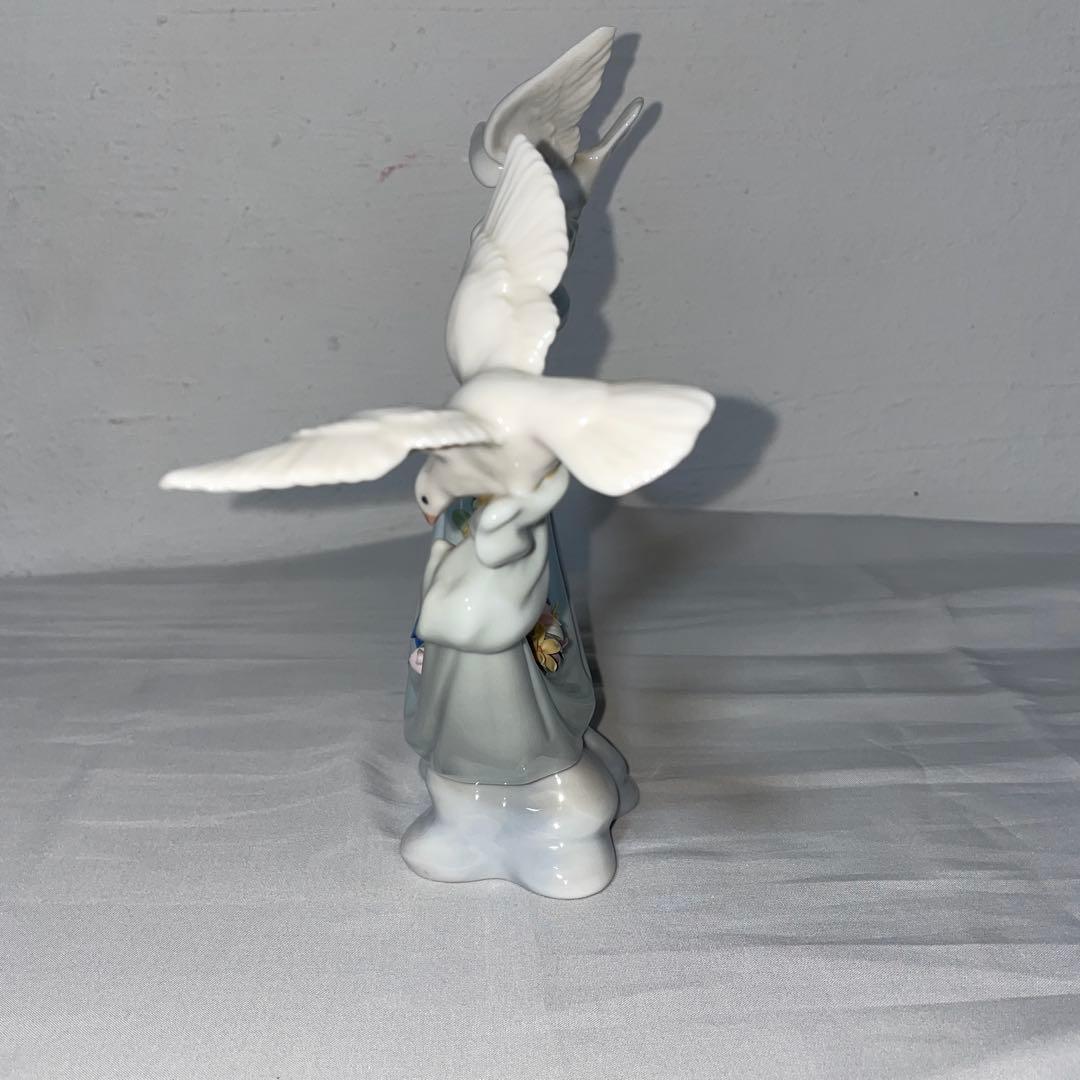 リヤドロ　LLADRO 平和の花かご　花　ハト　鳩