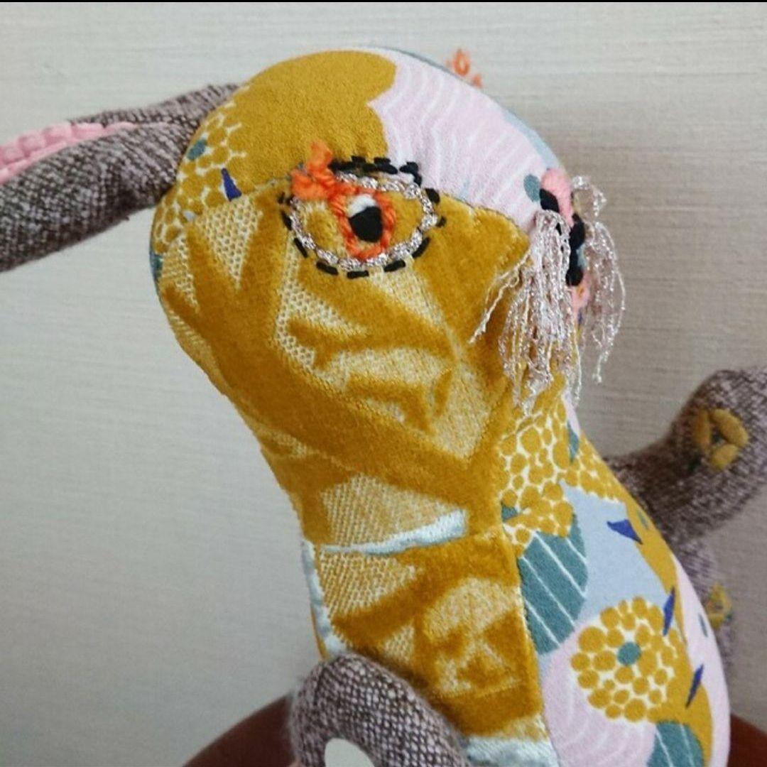 希少 人気カラー ミナペルホネン ナタリーレテ ウサギのPOMPON