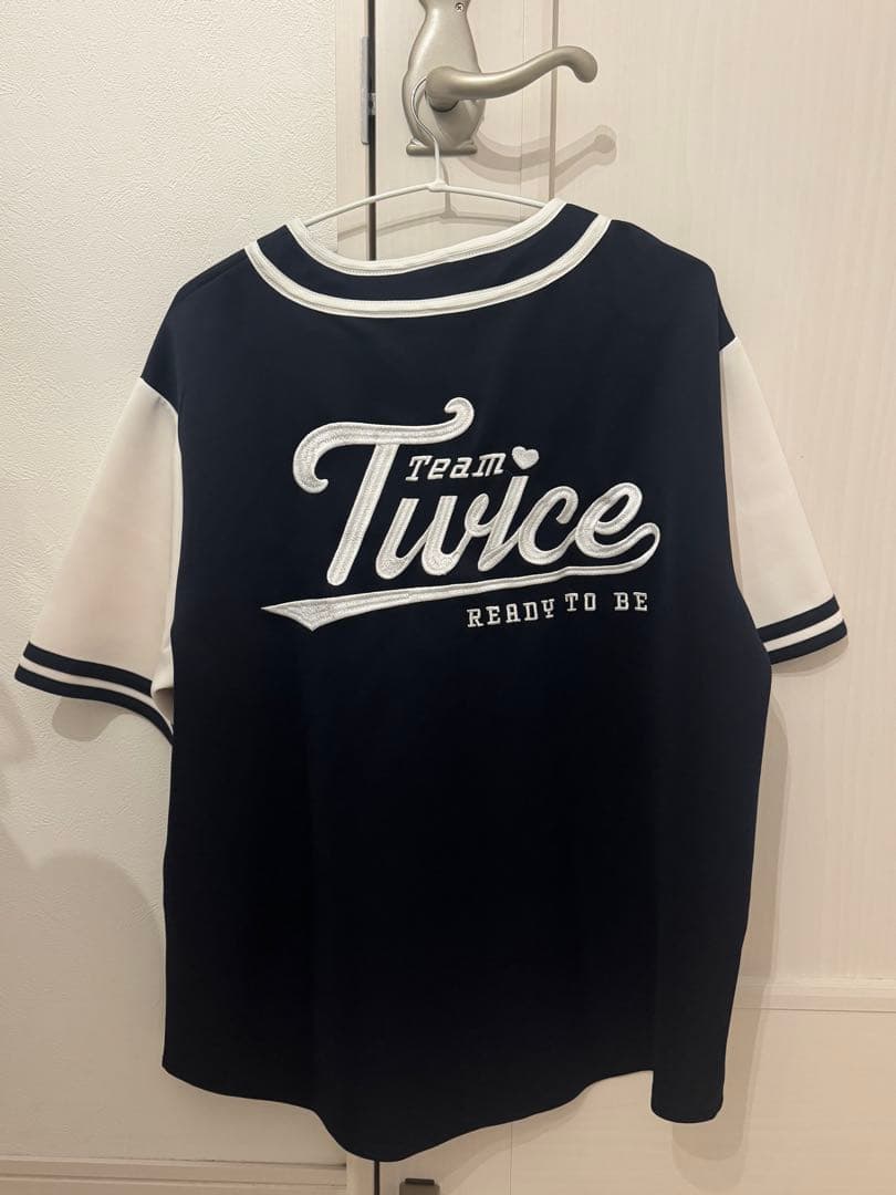 TWICE ツウィ ユニフォームシャツ