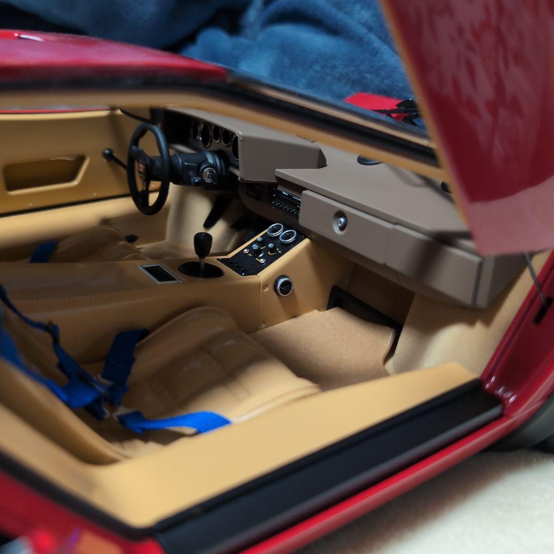 ディアゴスティーニの ランボルギーニLP500S 1/8ダイキャストモデル