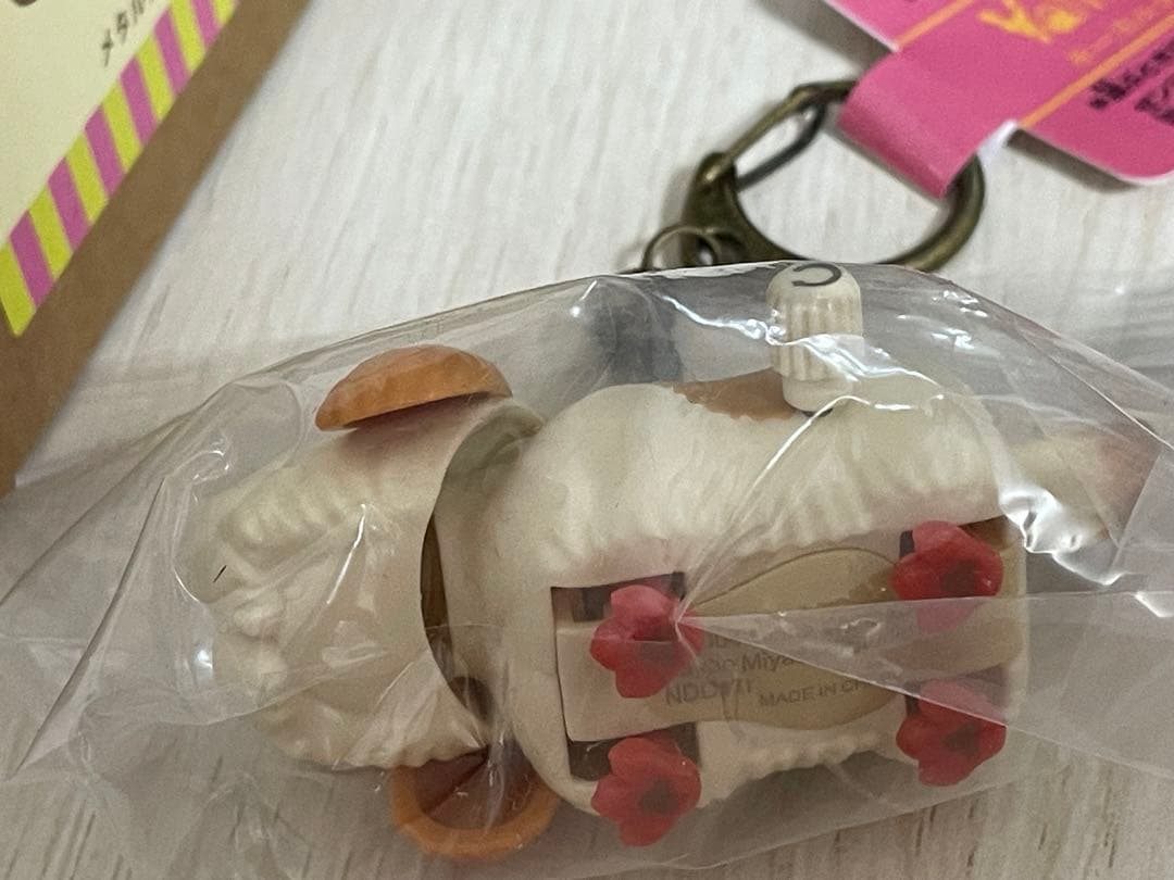 ジブリパーク限定　メタル置物 ゼンマイ式　ヒン　ハウルの動く城