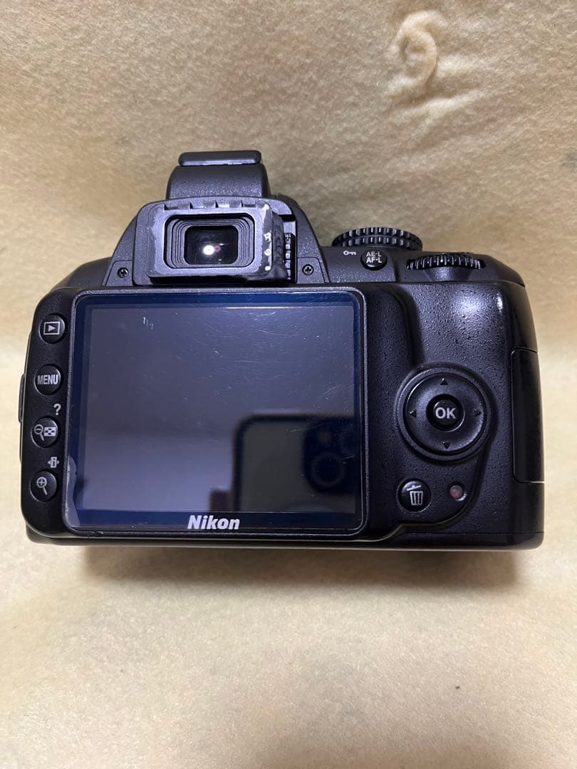 美品 Nikon D3000 デジタル一眼レフカメラ