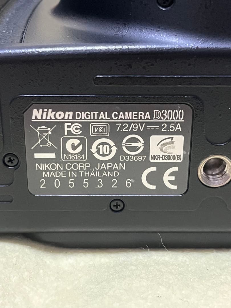 美品 Nikon D3000 デジタル一眼レフカメラ