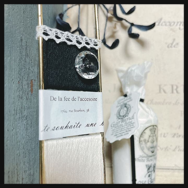 うさママちゃん専用  チェコガラスボタン付きゴールドラダー №10