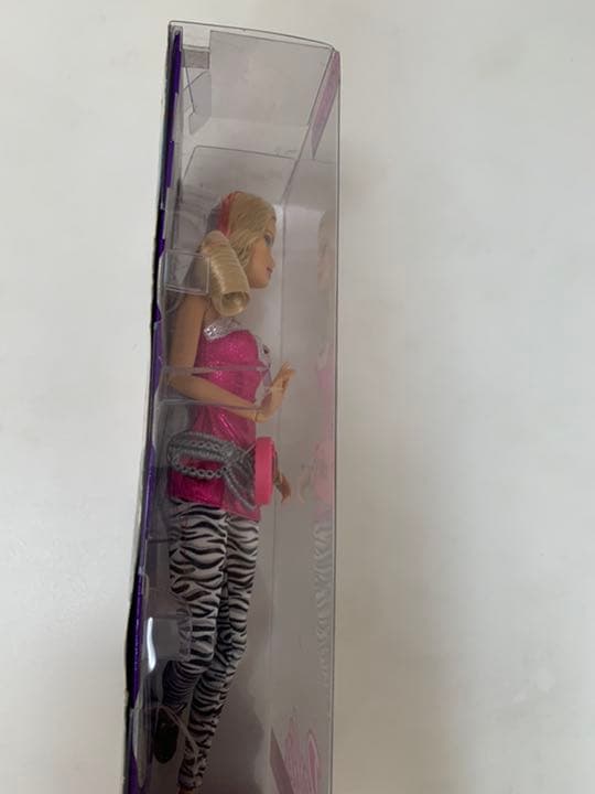 バービーフィギュア