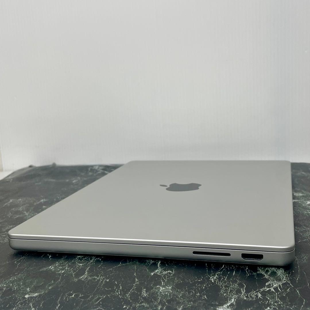 アップル Apple MR7J3J/A 14インチ MacBookPro M3
